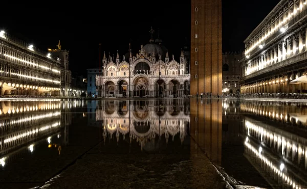 piazza san marco venice private tour basilica night reflection