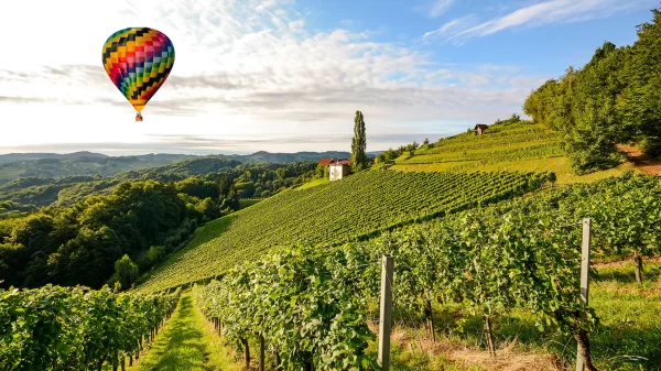 safi hot air balloon chianti tuscany luxury private tour vineyard landscape