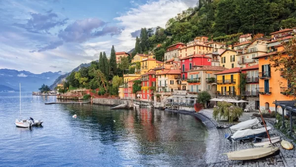 menaggio lake como italy luxury private tour colorful houses lakeside village