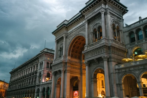 milan galleria vittorio emanuele ii historic arcade